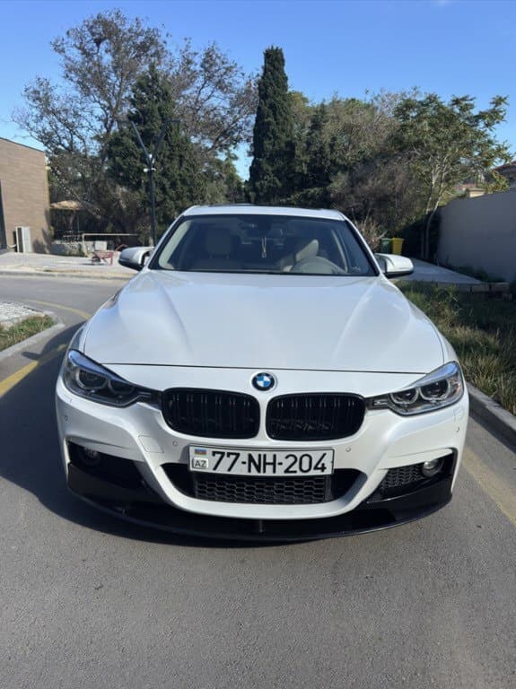 2013 BMW 328 - Image 1
