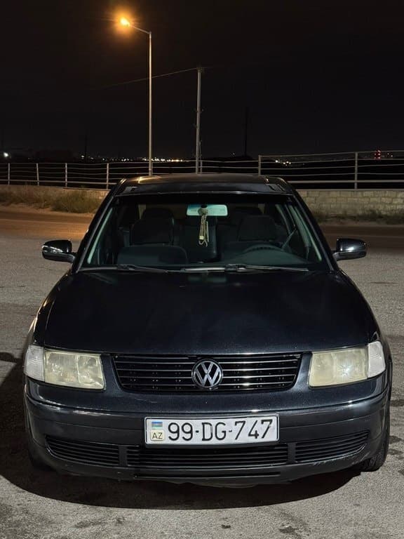 1999 Volkswagen Passat - Image 1