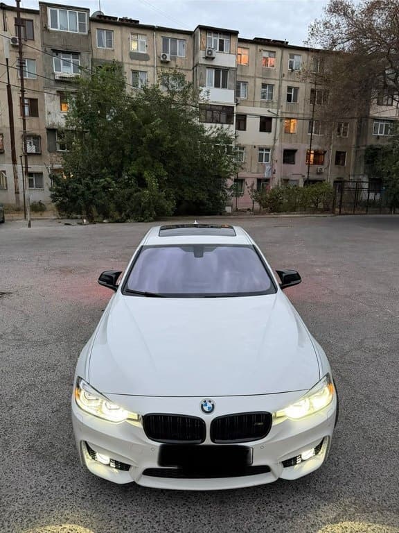 2016 BMW 328 - Image 1