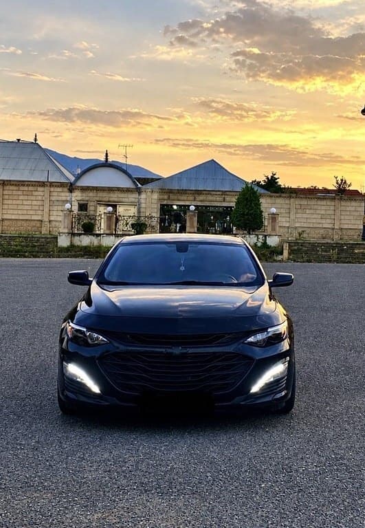 2016 Chevrolet Malibu - Image 1