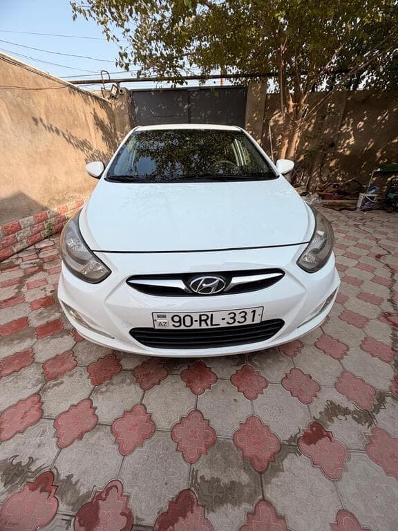 2012 Hyundai Accent - Image 1
