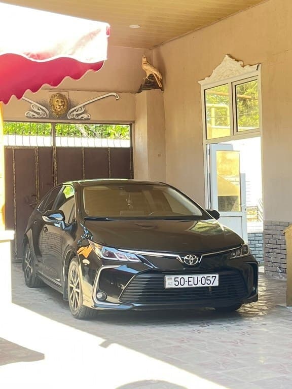 2021 Toyota Corolla - Image 1