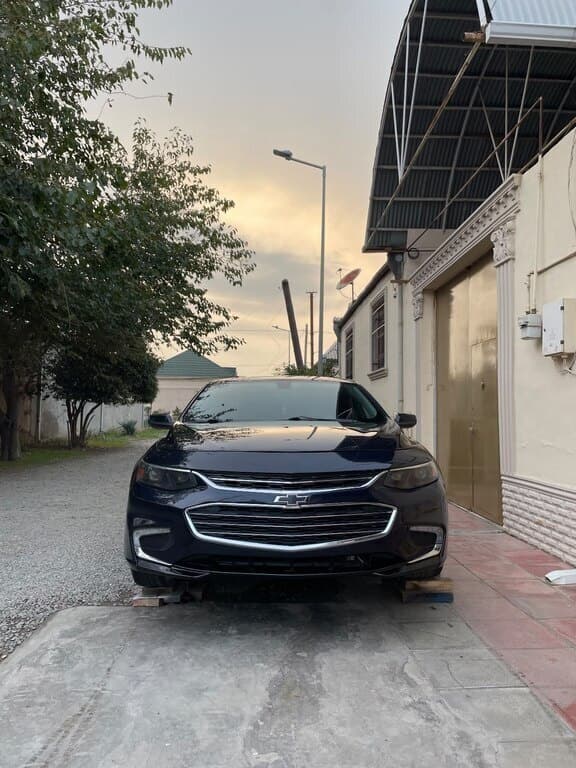 2016 Chevrolet Malibu - Image 1