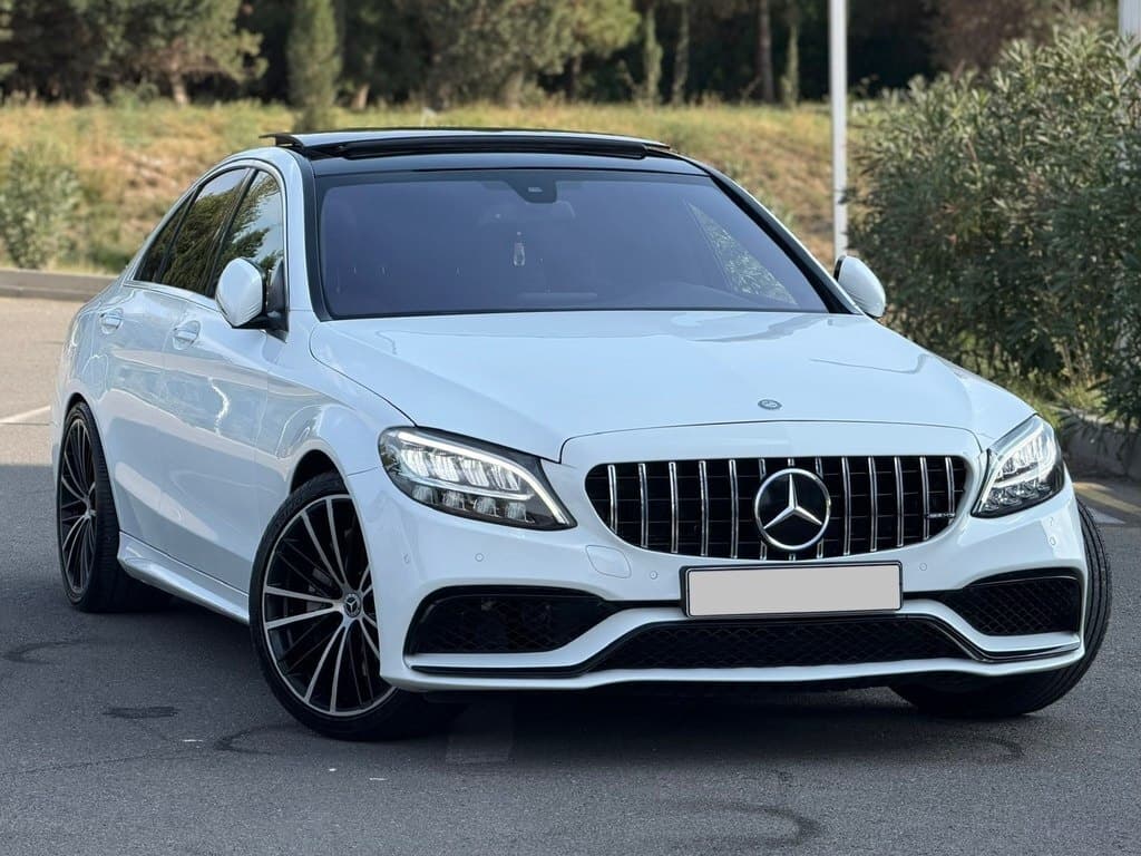 2017 Mercedes C 300 - Image 1