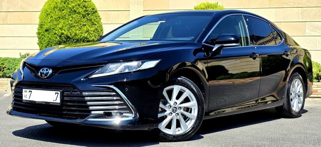 2021 Toyota Camry - Image 1