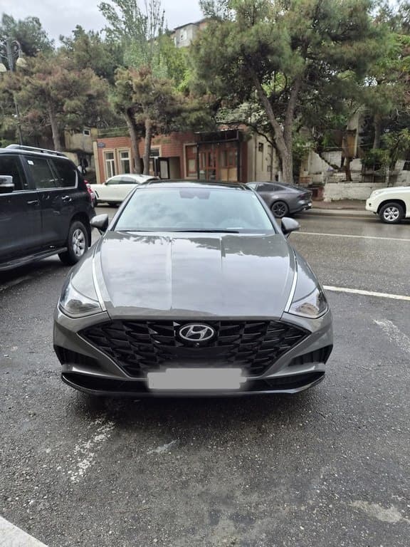 2022 Hyundai Sonata - Image 1