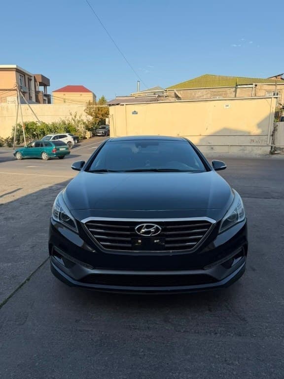 2015 Hyundai Sonata - Image 1