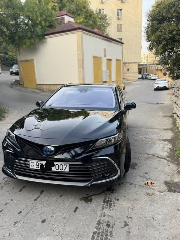 2022 Toyota Camry - Image 1