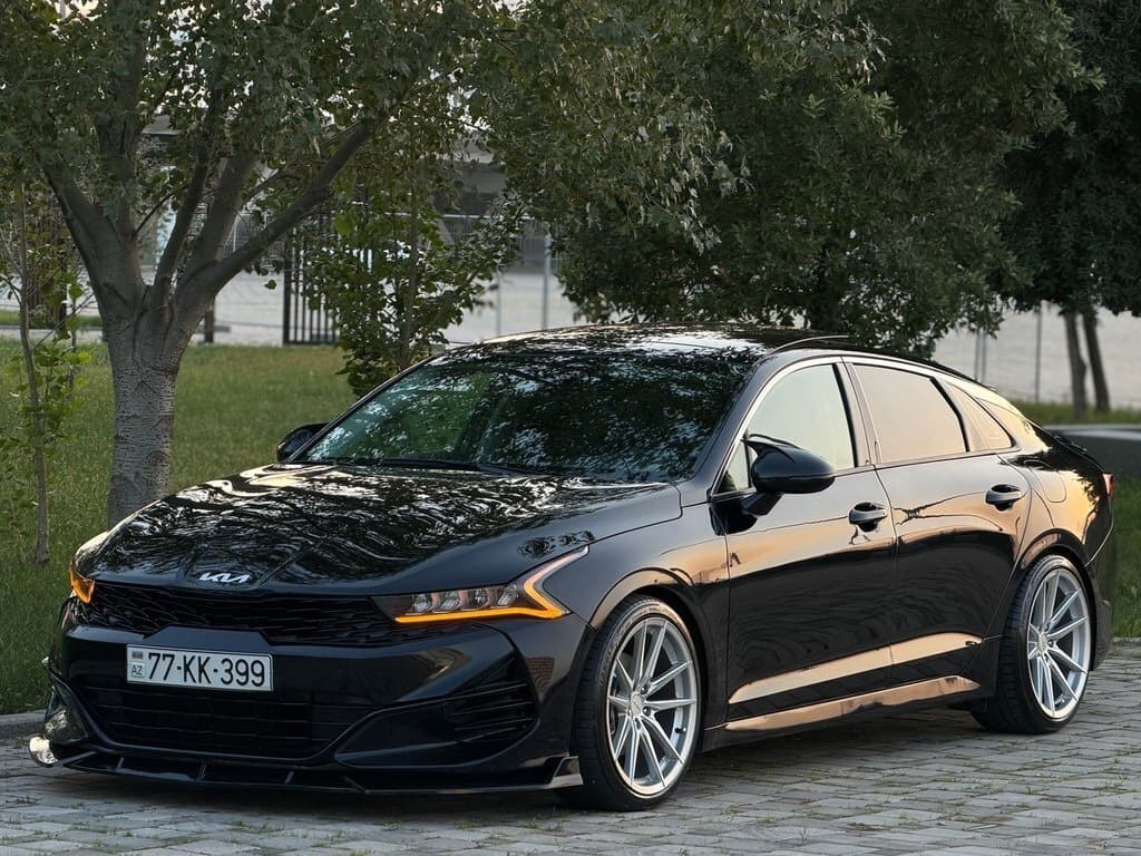 2023 Kia K5 - Image 1