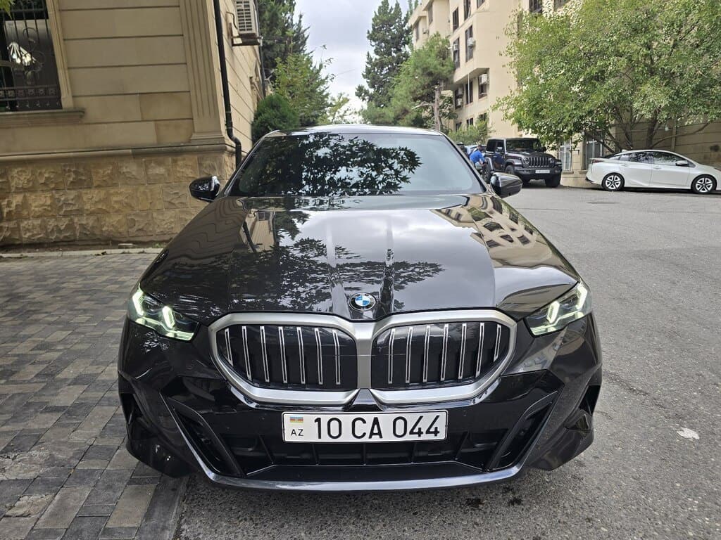 2025 BMW 530 - Image 1