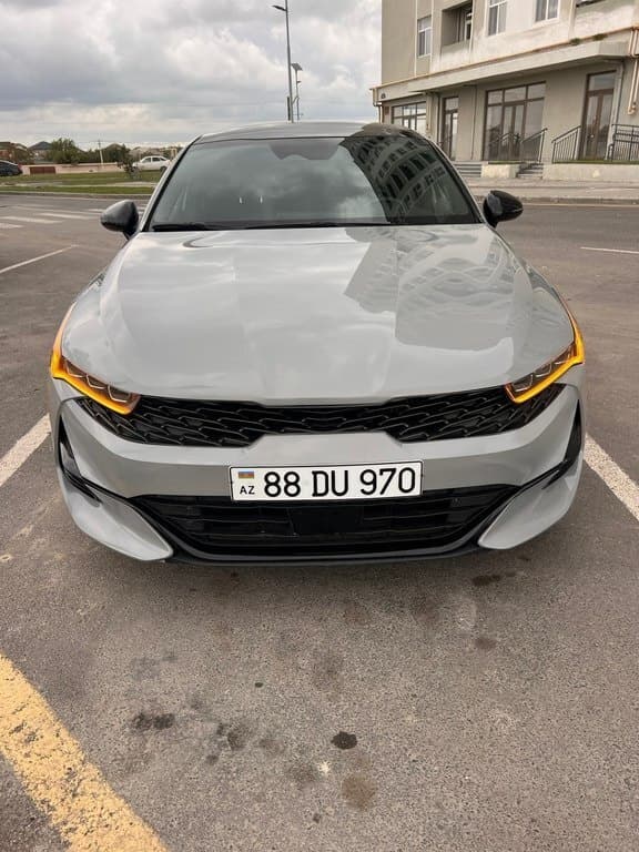 2021 Kia K5 - Image 1