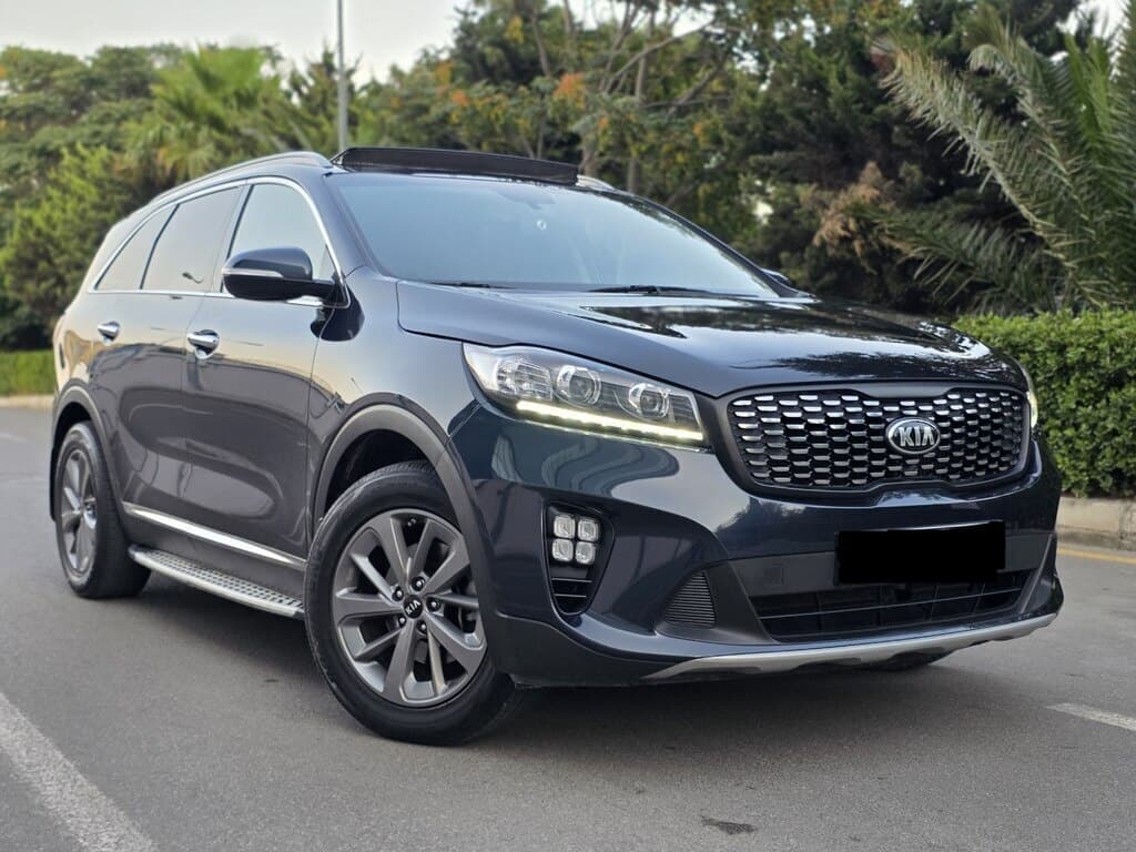 2017 Kia Sorento - Image 1