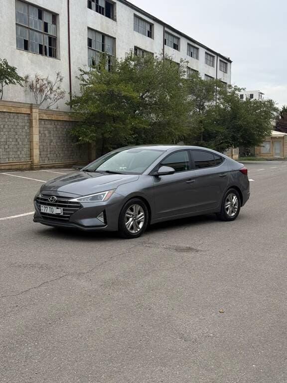 2018 Hyundai Elantra - Image 1