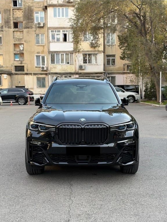 2019 BMW X7 - Image 1