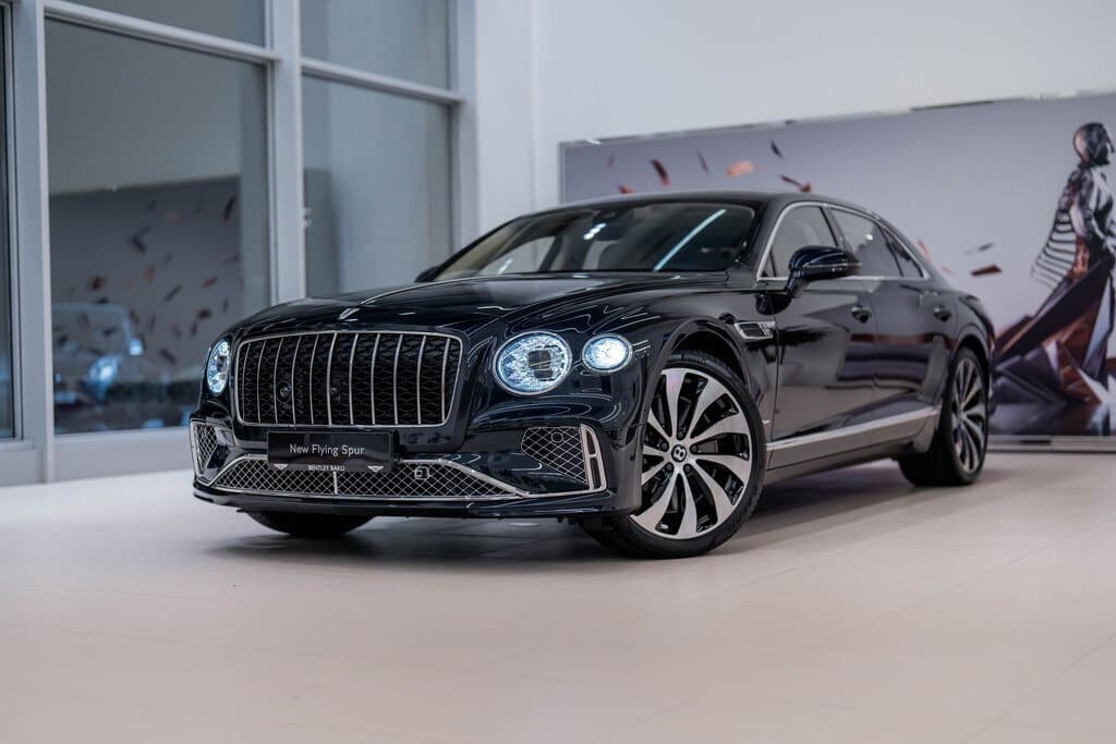 2025 Bentley Flying Spur - Image 1