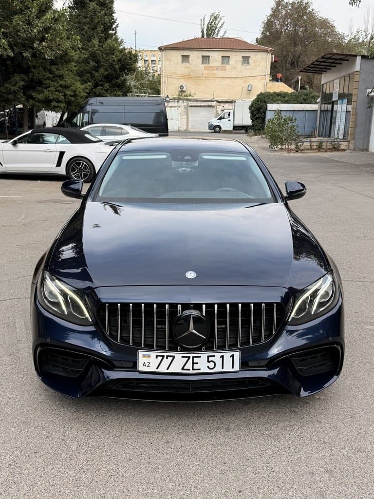 2017 Mercedes E 220 d - Image 1