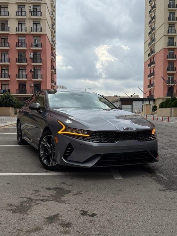 2020 Kia K5 - Image 1