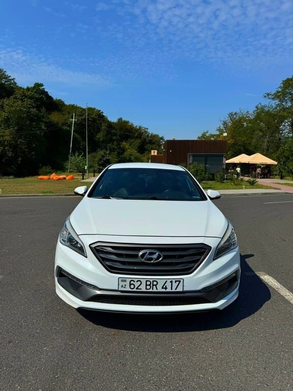 2016 Hyundai Sonata - Image 1