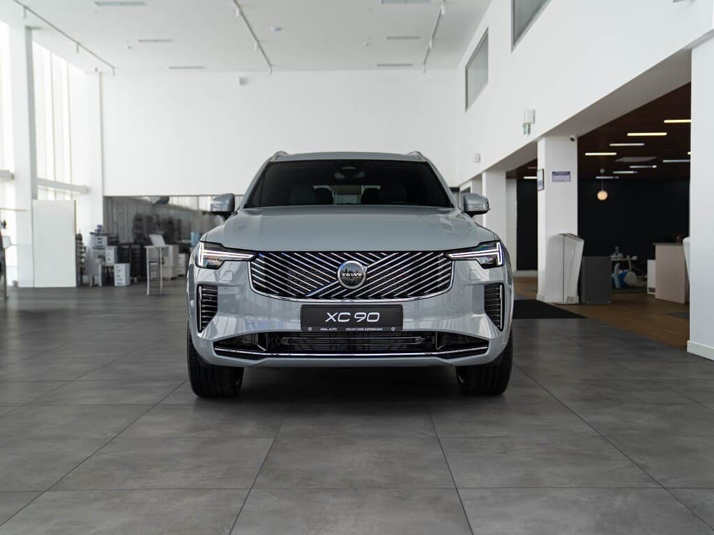 2026 Volvo XC90 - Image 1