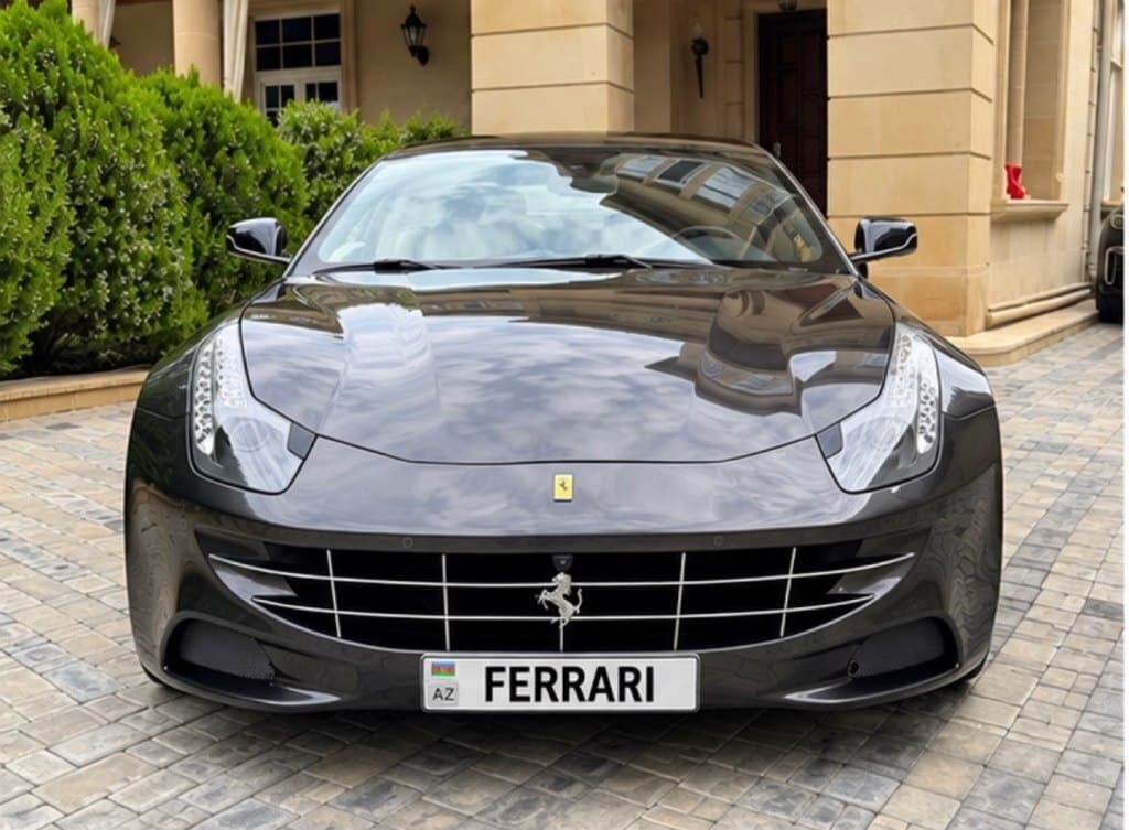2013 Ferrari FF - Image 1