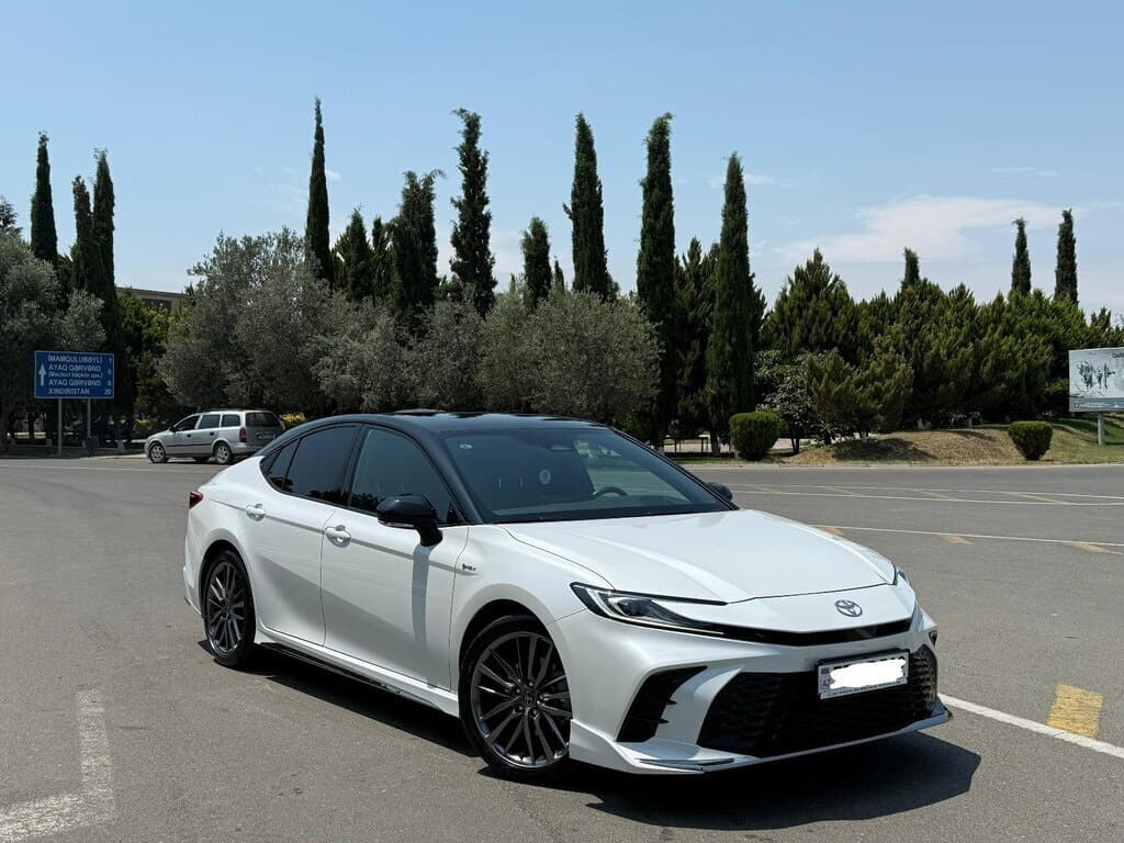 2024 Toyota Camry - Image 1