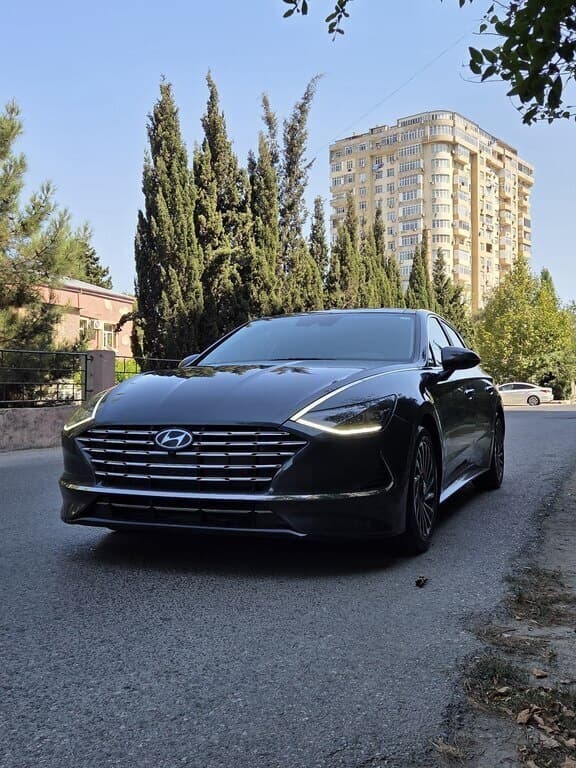 2023 Hyundai Sonata - Image 1