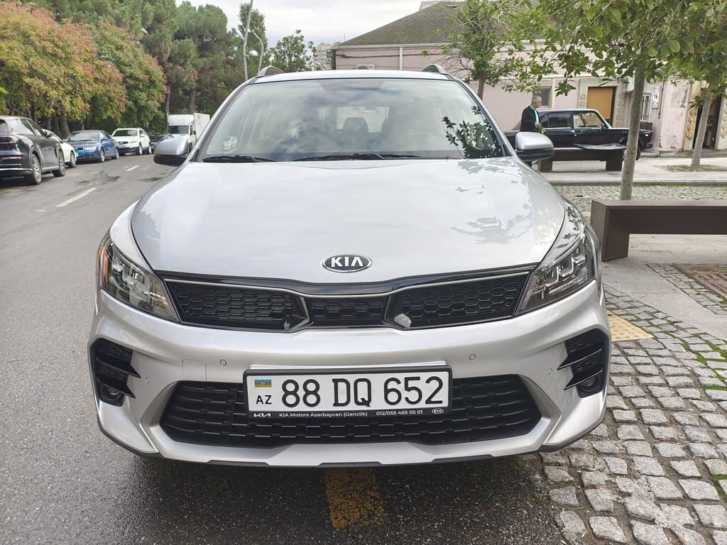 2021 Kia Rio X-Line - Image 1