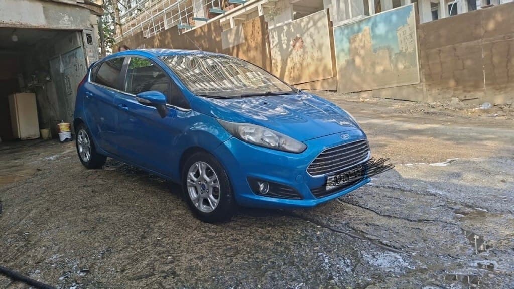 2013 Ford Fiesta - Image 1
