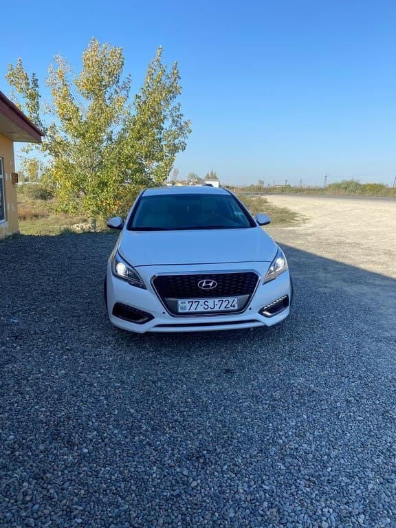 2017 Hyundai Sonata - Image 1