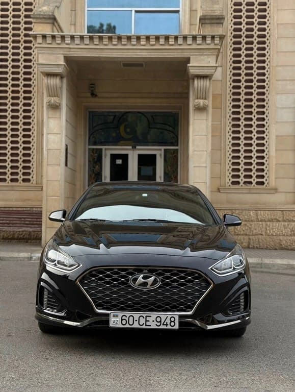 2017 Hyundai Sonata - Image 1