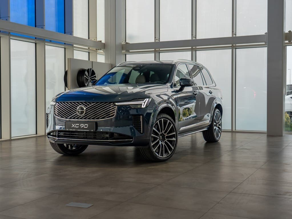 2026 Volvo XC90 - Image 1