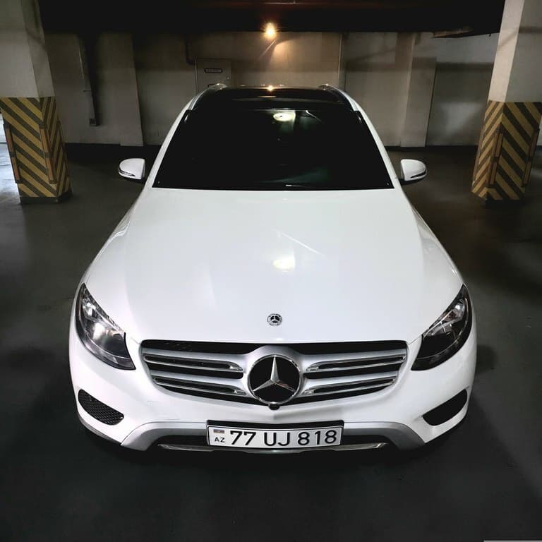 2018 Mercedes GLC 300 - Image 1