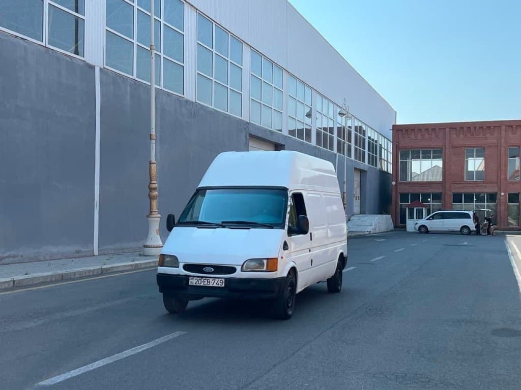 2000 Ford Transit - Image 1