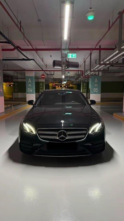 2019 Mercedes E 220 d - Image 1