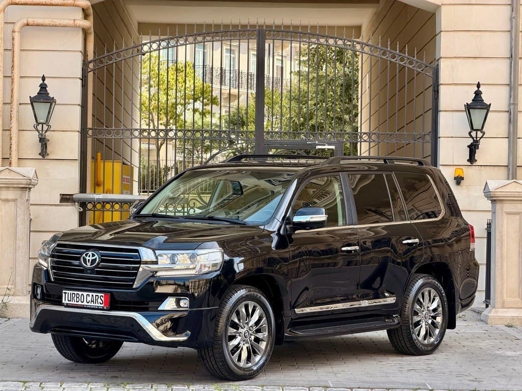 2019 Toyota Land Cruiser - Image 1