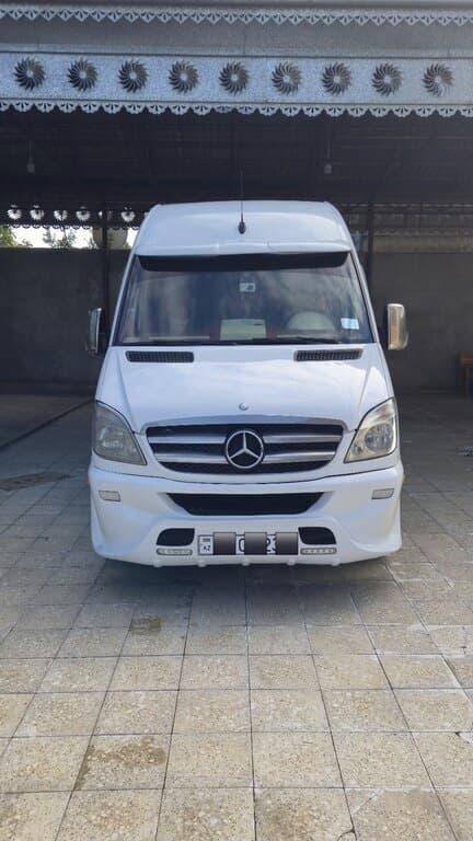 2010 Mercedes Sprinter 315 - Image 1