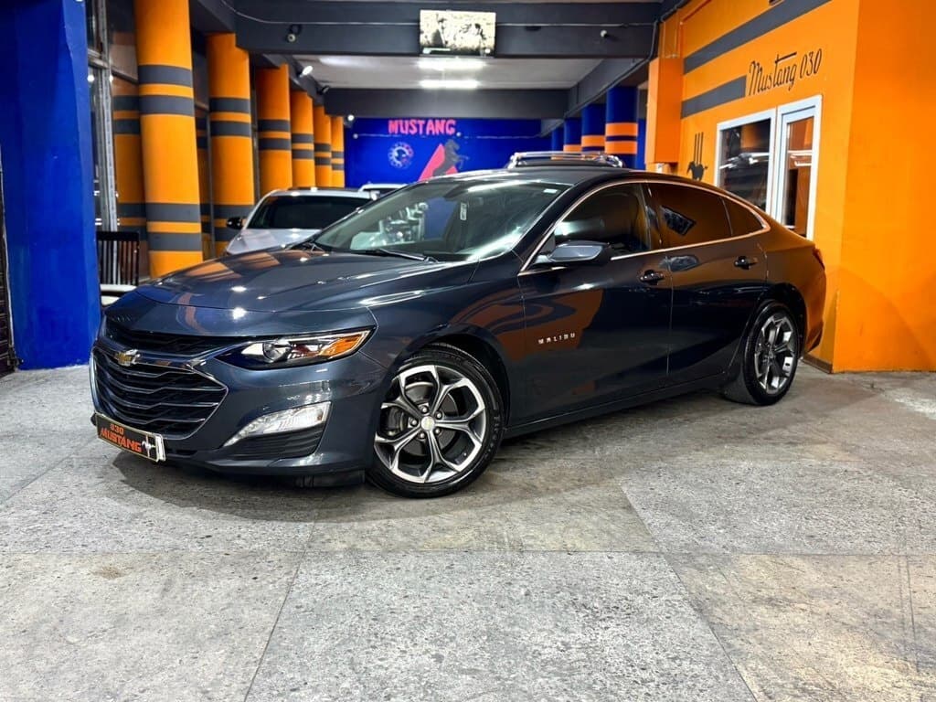 2020 Chevrolet Malibu - Image 1