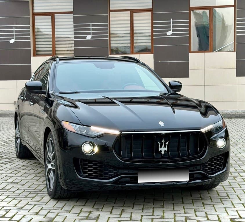 2017 Maserati Levante - Image 1