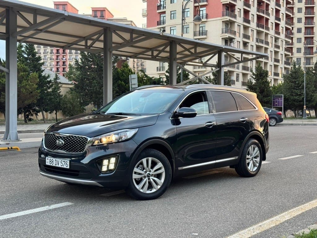 2016 Kia Sorento - Image 1