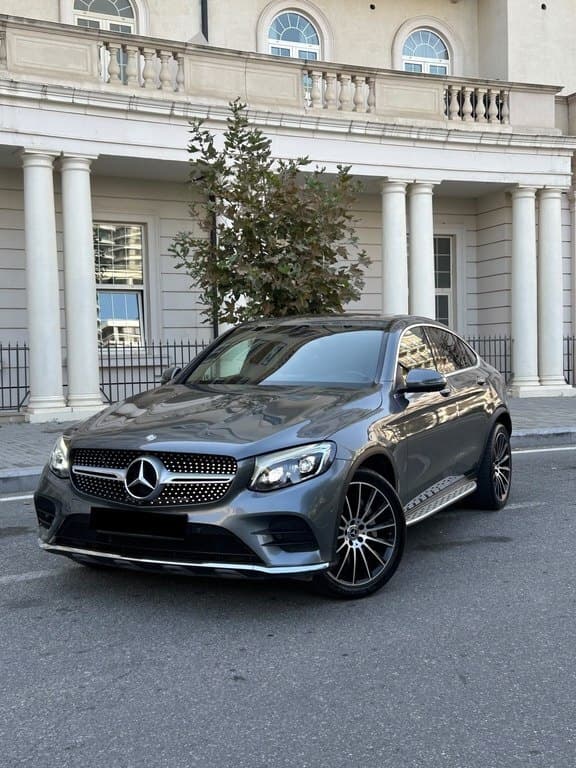 2017 Mercedes GLC 250 4MATIC Coupe - Image 1