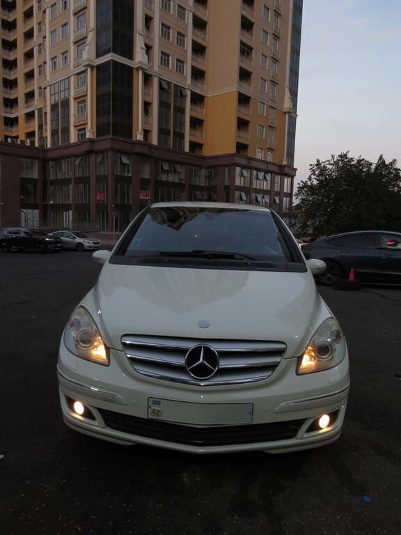 2006 Mercedes B 200 - Image 1