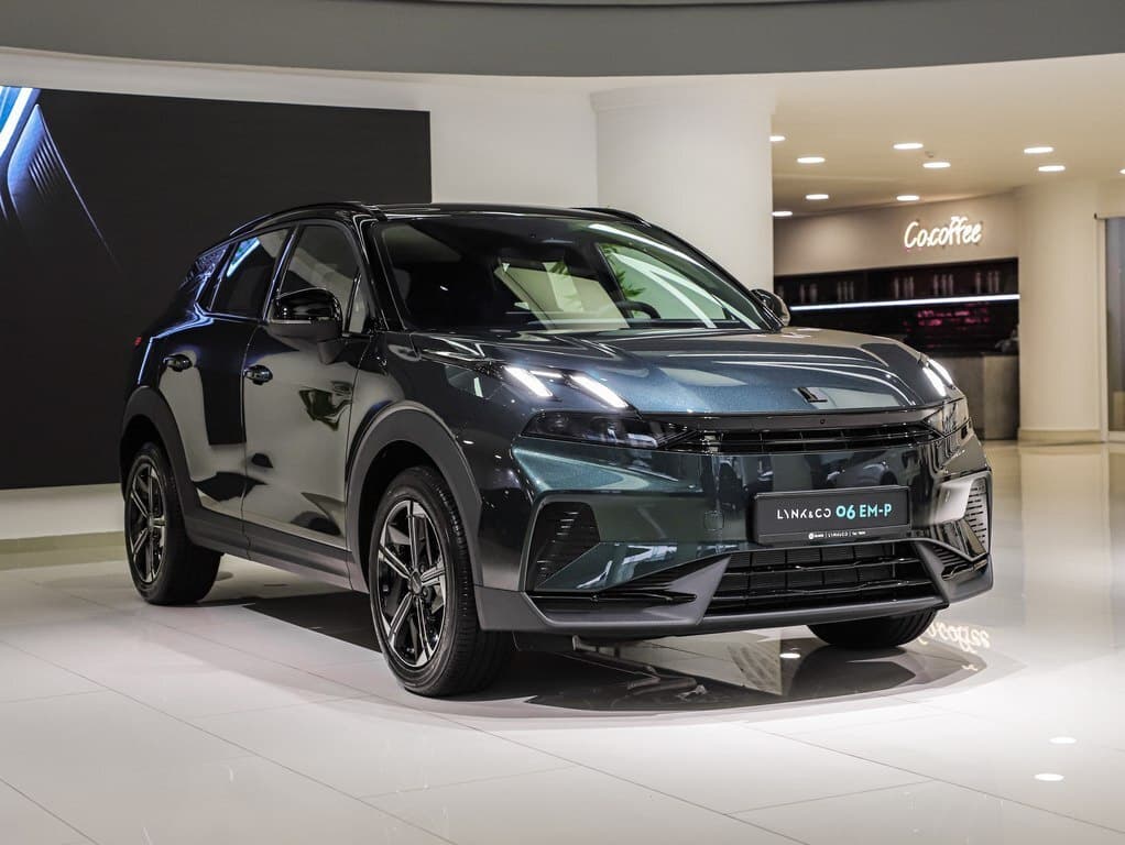 2026 Lynk & Co 06 - Image 1