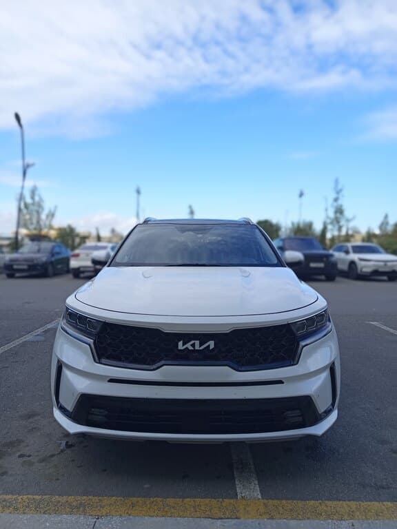 2023 Kia Sorento - Image 1