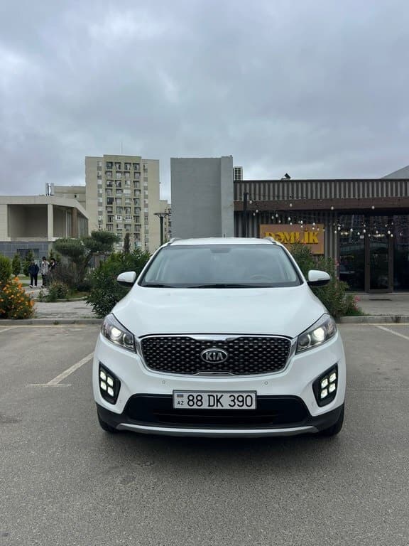 2016 Kia Sorento - Image 1