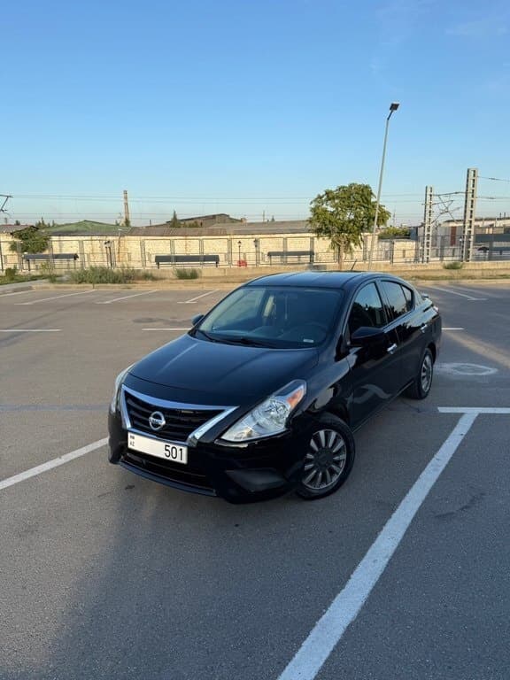 2018 Nissan Versa - Image 1