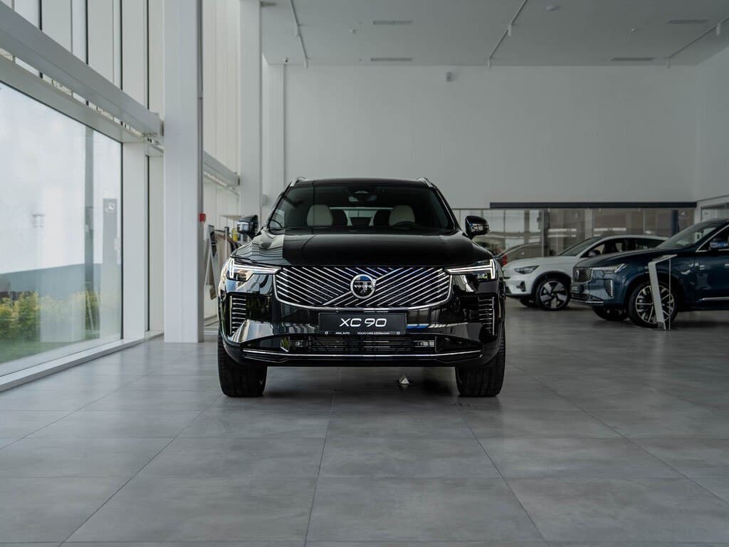 2026 Volvo XC90 - Image 1
