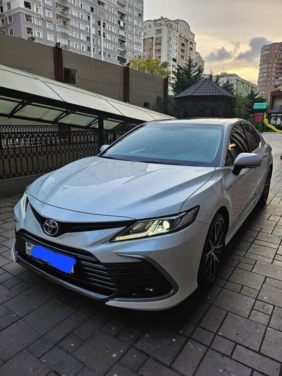 2023 Toyota Camry - Image 1