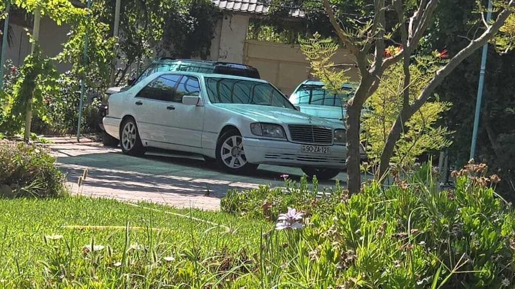 1997 Mercedes S 320 - Image 1