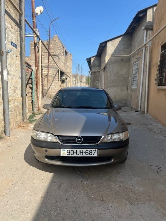 1997 Opel Vectra - Image 1