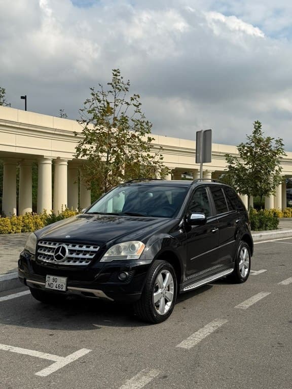 2008 Mercedes ML 350 4MATIC - Image 1
